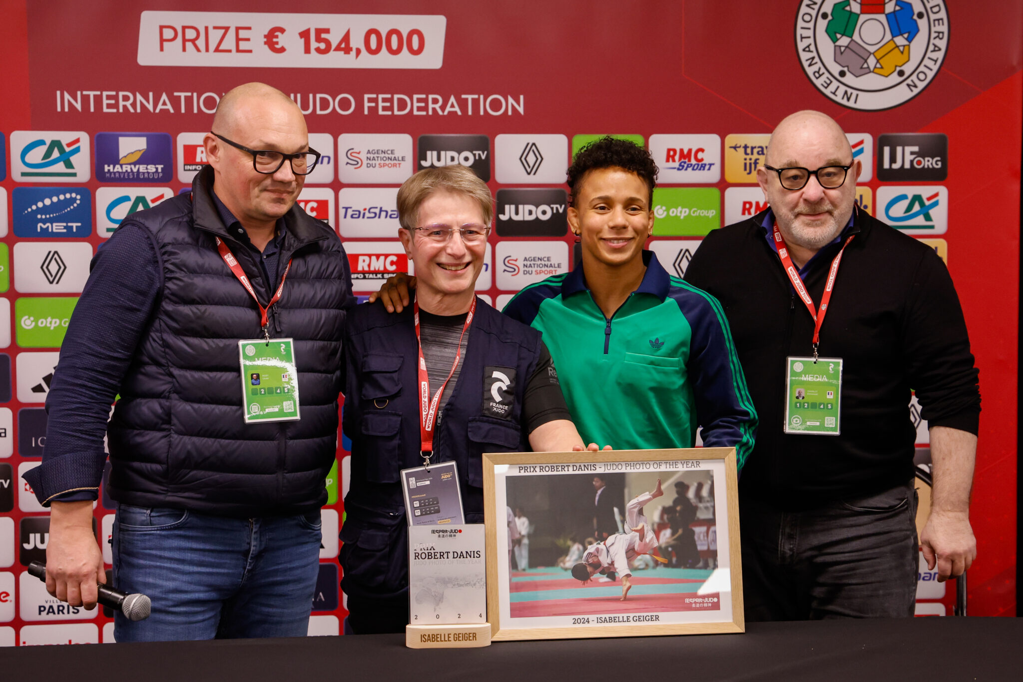 SPECIAL RECOGNITION FOR THOSE BEHIND THE LENS
