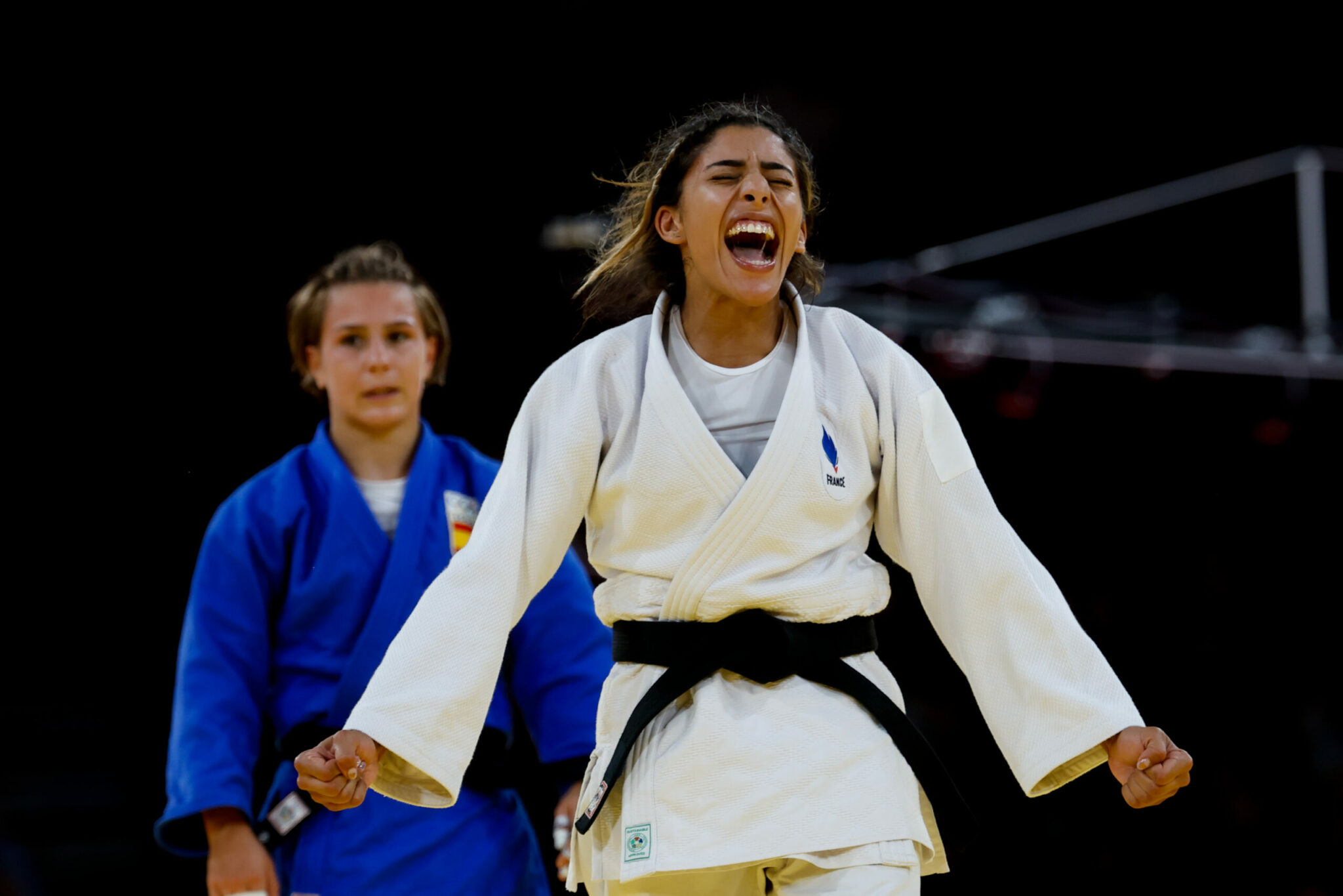 OLYMPIC MEDALLISTS RETURN