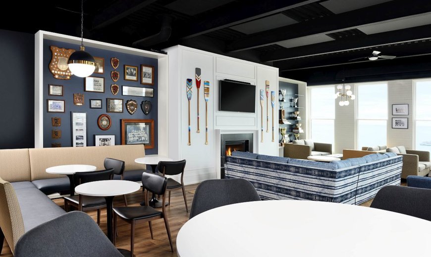 Beachy Member’s Lounge on Toronto's Boardwalk is Wrapped in Blue and White