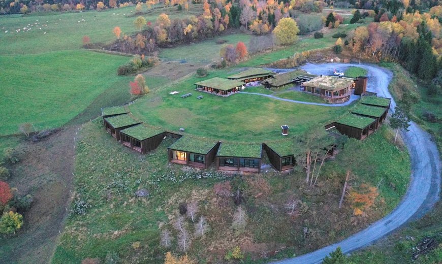 Cantilevered Cabins with Green Roof Extend Breathtaking Norwegian Hotel