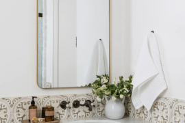 Stylish Half-Bathroom Decor to Maximize Space and Elegance